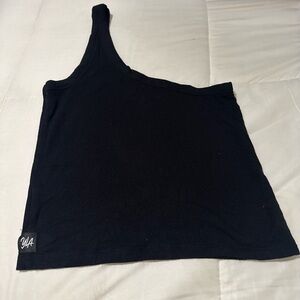 YA Black preloved One-Shoulder Ribbed Tank Top